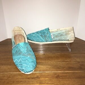 TOMS Ombré Crochet Slip-On’s